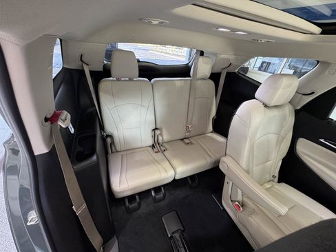 Used 2022 Buick Enclave Essence w/ Experience Buick Package AWD/4WD image 14