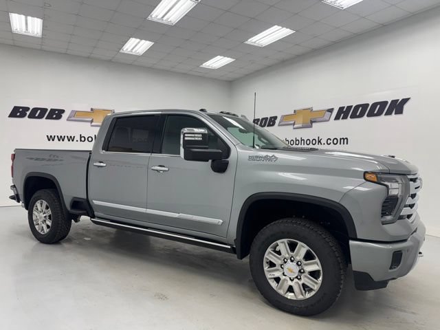 New 2026 Chevrolet Silverado 2500 High Country w/ High Country Premium Package AWD/4WD image 3