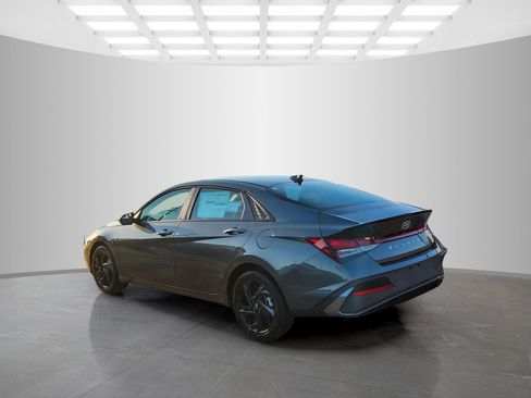 New 2026 Hyundai Elantra Sport image 3