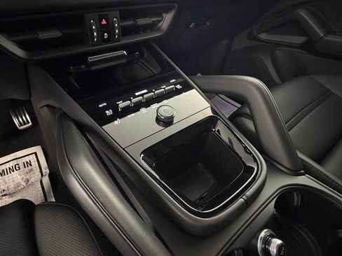 Certified 2025 Porsche Cayenne S AWD/4WD image 23
