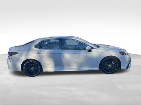 Used 2023 Toyota Camry XSE image 10