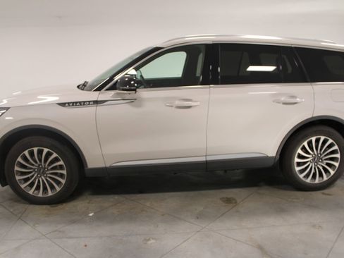 Used 2024 Lincoln Aviator Reserve w/ Equipment Group 201A image 6