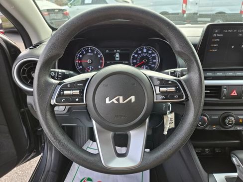 Used 2023 Kia Forte LXS FWD image 30