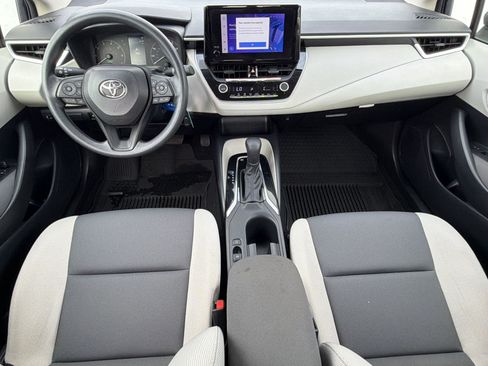 Used 2025 Toyota Corolla LE FWD image 15