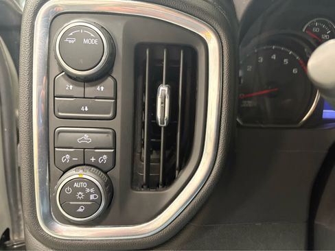 Used 2021 Chevrolet Silverado 2500 LT w/ Fleet Comfort Package AWD/4WD image 21
