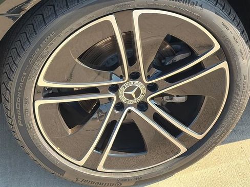 Used 2024 Mercedes-Benz CLE 300 4MATIC Coupe image 11