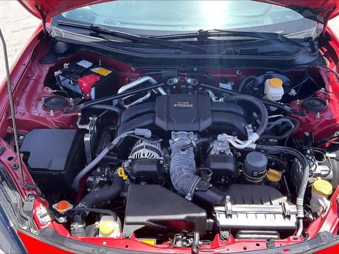 Used 2025 Toyota GR86 w/ ALL Weather Mat Package (TMS) RWD image 9