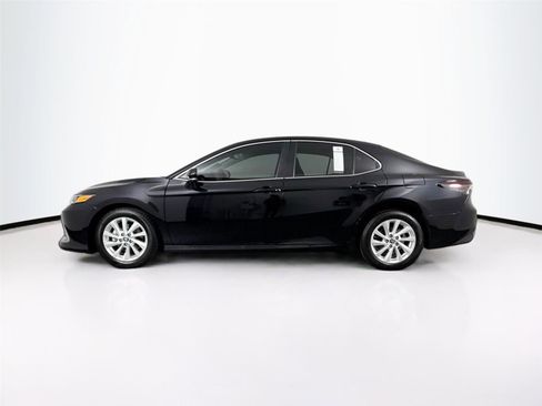 Used 2023 Toyota Camry LE w/ Convenience Package FWD image 12
