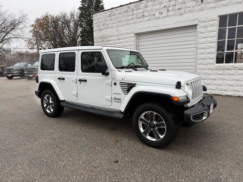 Certified 2019 Jeep Wrangler Unlimited Sahara image 3