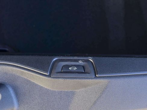 Used 2021 BMW X5 xDrive40i w/ Convenience Package image 32