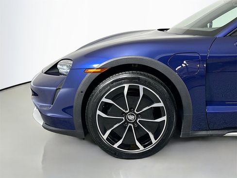 Certified 2024 Porsche Taycan 4 Cross Turismo image 11