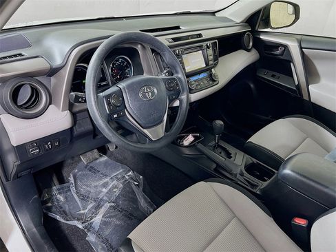 Certified 2018 Toyota RAV4 LE Plus image 10