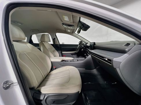 Used 2025 Hyundai Sonata SEL FWD image 31