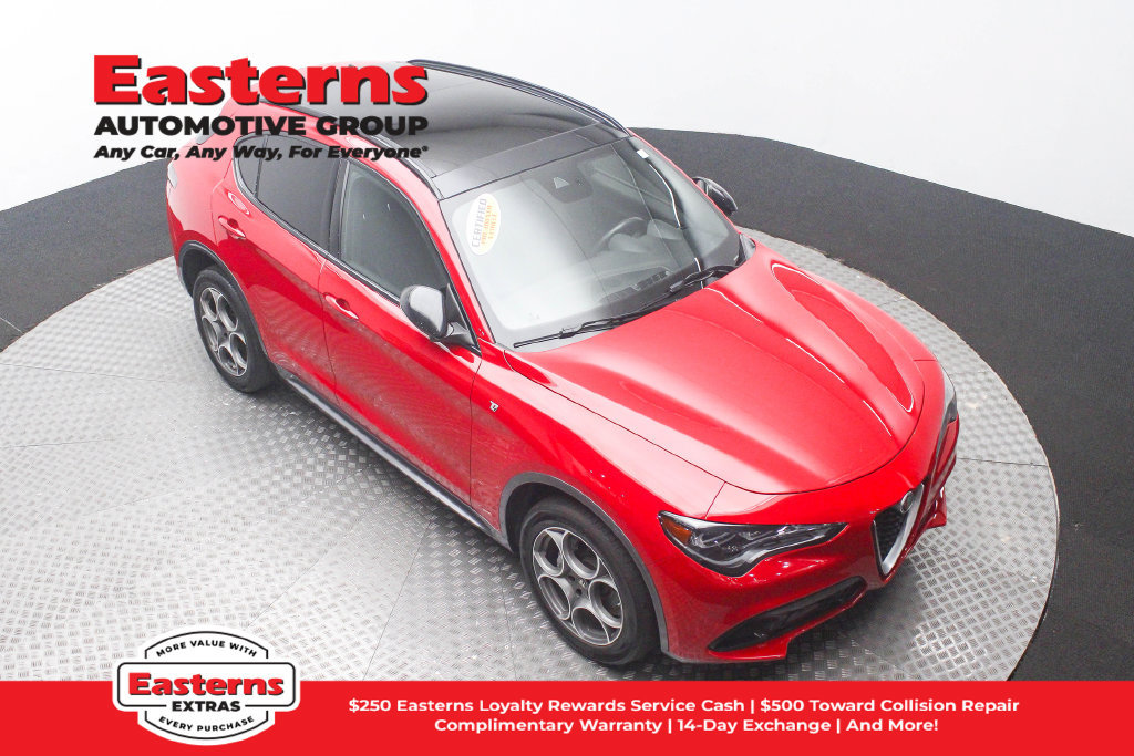 Used 2024 Alfa Romeo Stelvio Ti w/ Active Assist Plus Package AWD/4WD image 4