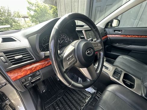 Used 2011 Subaru Outback 3.6R Limited AWD/4WD image 53