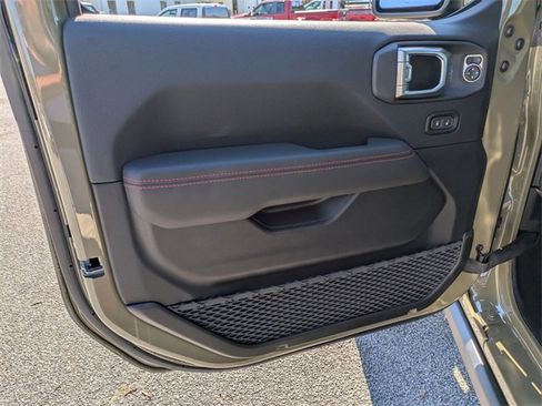 New 2026 Jeep Wrangler Rubicon w/ Xtreme 35 Tire Package image 11