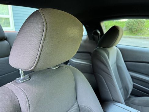 Used 2012 Ford Mustang Coupe RWD image 16