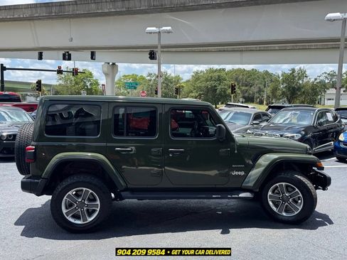 Used 2021 Jeep Wrangler Unlimited Sahara AWD/4WD image 8
