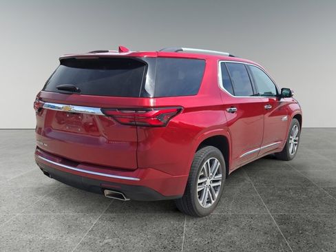 Used 2023 Chevrolet Traverse High Country AWD/4WD image 5