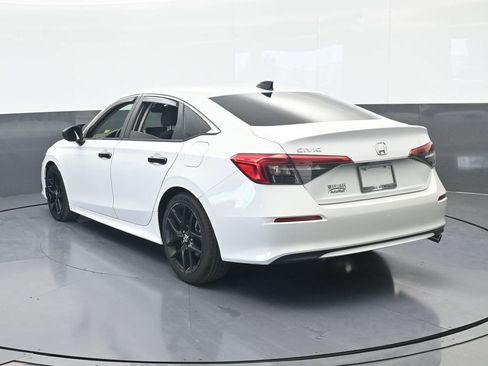 Used 2022 Honda Civic LX image 4