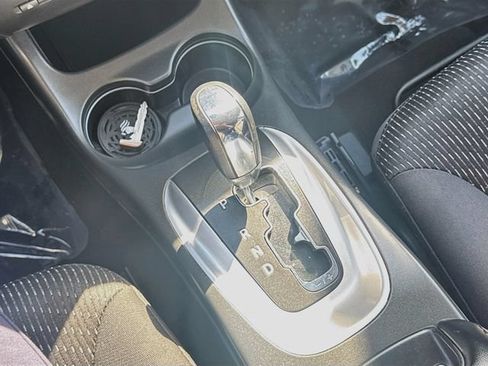 Used 2018 Dodge Journey SE FWD image 15