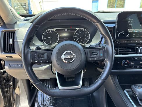 Used 2022 Nissan Pathfinder SL w/ SL Premium Package FWD image 24