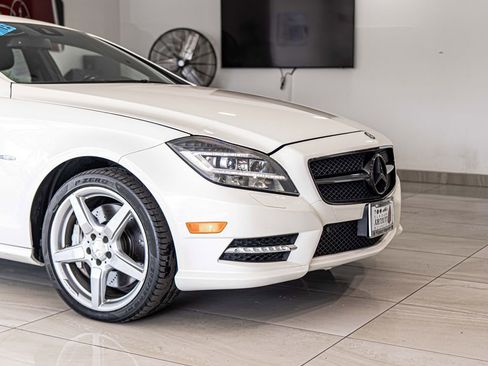 Used 2012 Mercedes-Benz CLS 550 4MATIC image 3