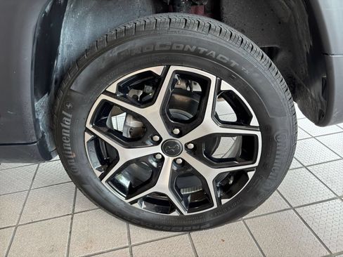 Used 2025 Jeep Compass Limited AWD/4WD image 30