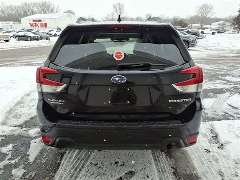 Used 2019 Subaru Forester Premium image 24