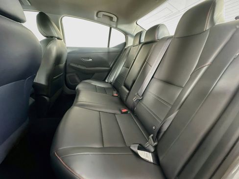 Used 2025 Nissan Sentra SR w/ SR Premium Package FWD image 27