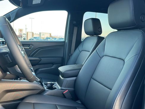 Used 2025 GMC Canyon Elevation w/ Convenience Package image 15