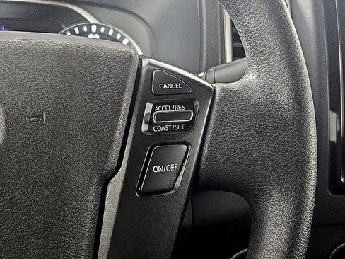 Used 2023 Nissan Frontier SV AWD/4WD image 22