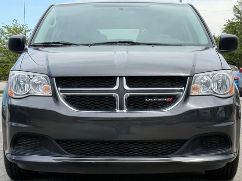 Used 2016 Dodge Grand Caravan SE w/ Quick Order Package 29E SE FWD image 9