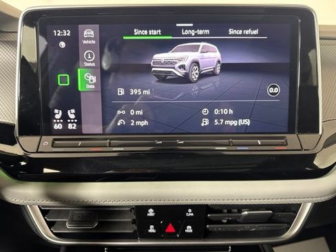 Used 2024 Volkswagen Atlas Peak Edition SE AWD/4WD image 15