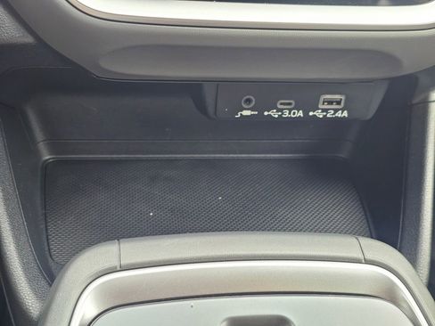 Used 2024 Subaru Crosstrek 2.0i Premium AWD/4WD image 30