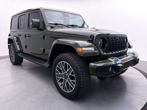 Used 2024 Jeep Wrangler High Altitude AWD/4WD image 13