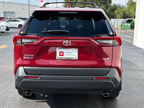 Used 2025 Toyota RAV4 XLE Premium w/ Weather Package FWD image 9