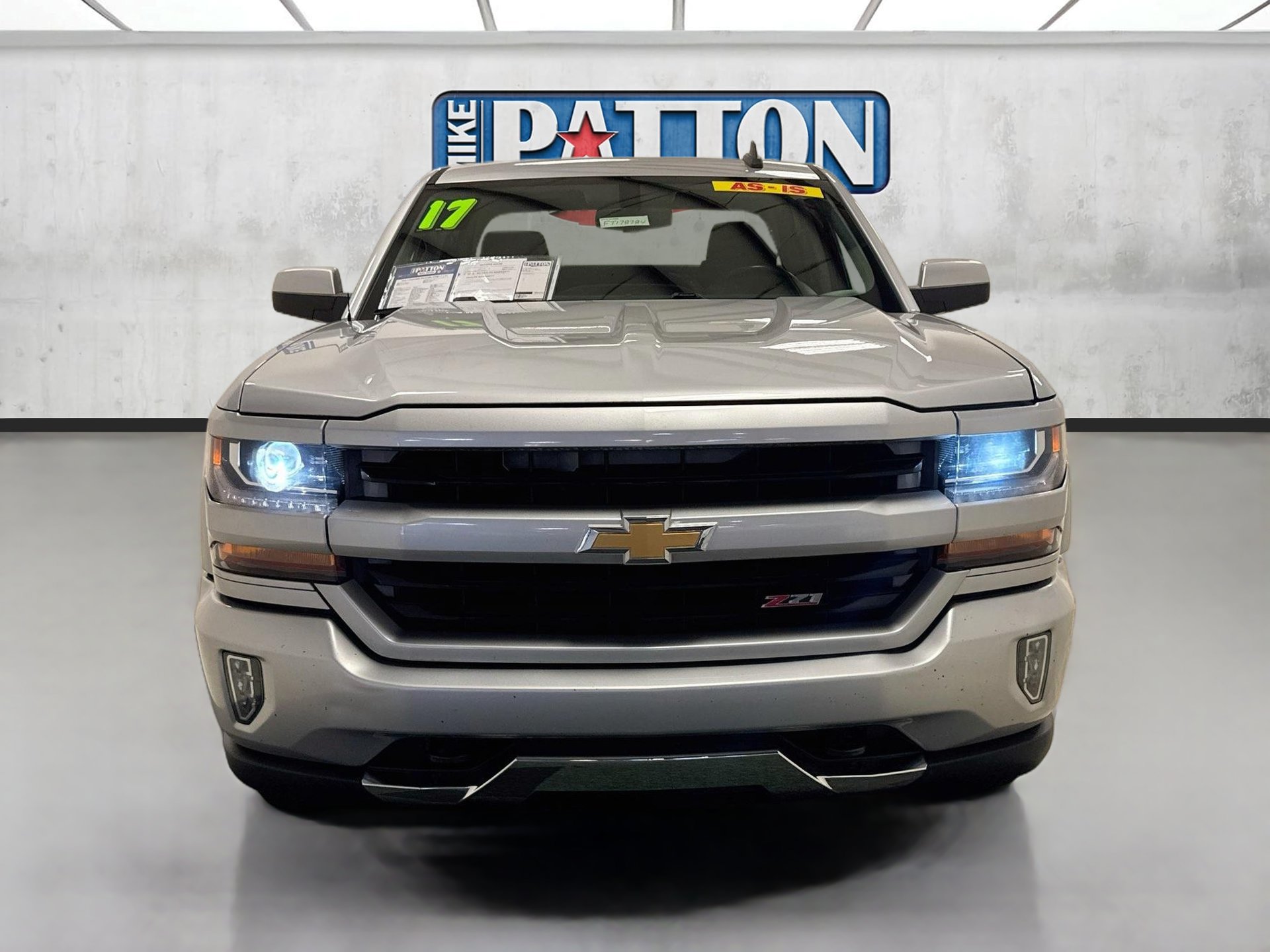 Used 2017 Chevrolet Silverado 1500 LT w/ All Star Edition AWD/4WD image 2