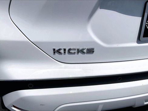 Certified 2023 Nissan Kicks S FWD image 10