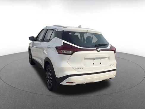 Used 2024 Nissan Kicks SV image 11