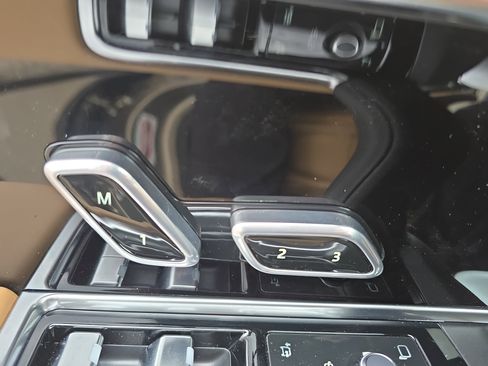 New 2026 Land Rover Range Rover Long Wheelbase SE image 29