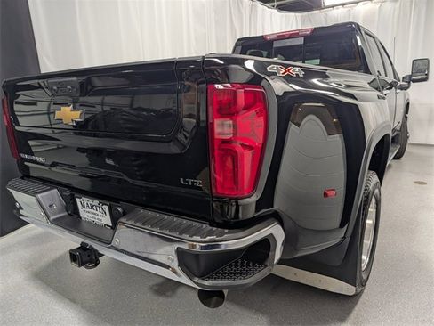 Used 2024 Chevrolet Silverado 3500 LTZ w/ LTZ Plus Package image 5