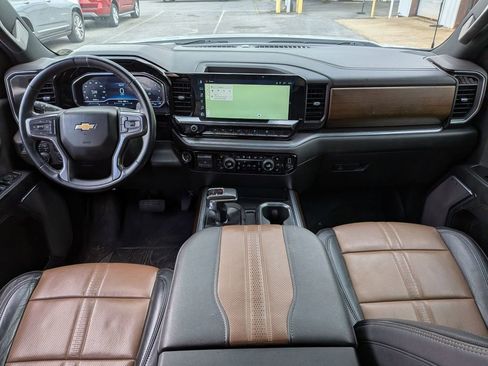 Used 2024 Chevrolet Silverado 1500 High Country AWD/4WD image 25
