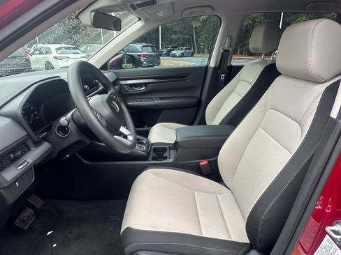 Used 2025 Honda CR-V LX image 7