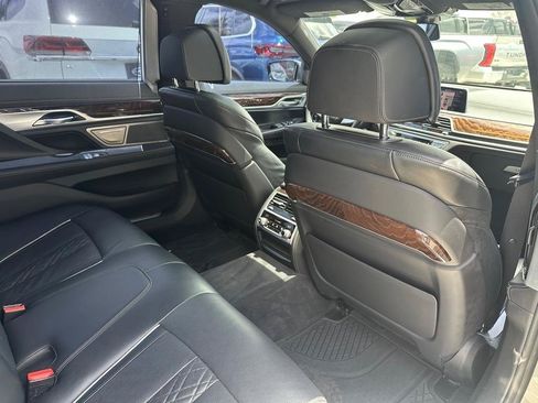 Used 2021 BMW 740i w/ M Sport Package RWD image 31