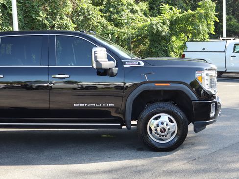Used 2023 GMC Sierra 3500 Denali w/ Denali Ultimate Package AWD/4WD image 6