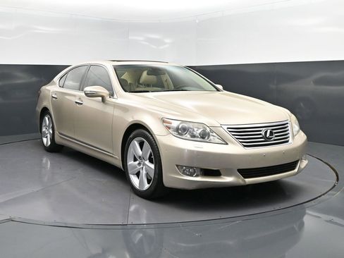 Used 2012 Lexus LS 460 w/ Comfort Pkg image 9