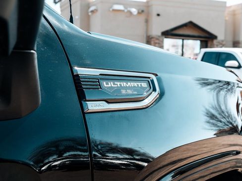 Used 2023 GMC Sierra 1500 Denali Ultimate image 10