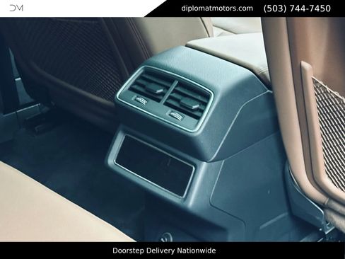 Used 2021 Audi e-tron Premium AWD/4WD image 22