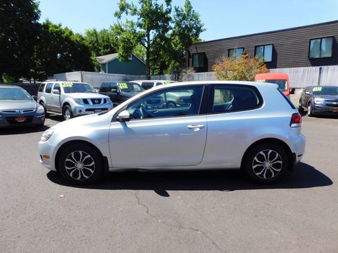 Used 2012 Volkswagen Golf 2-Door FWD image 20